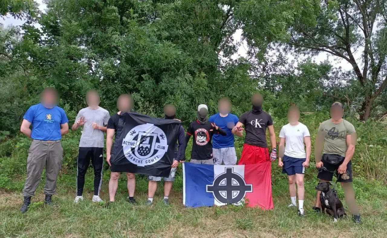 vandal-besak - photo 5