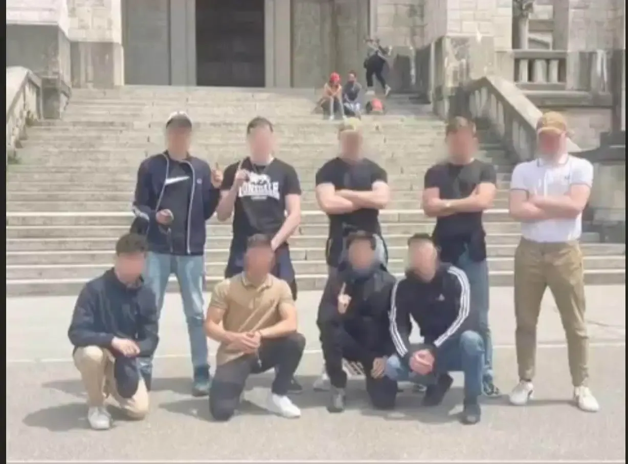 vandal-besak - photo 6